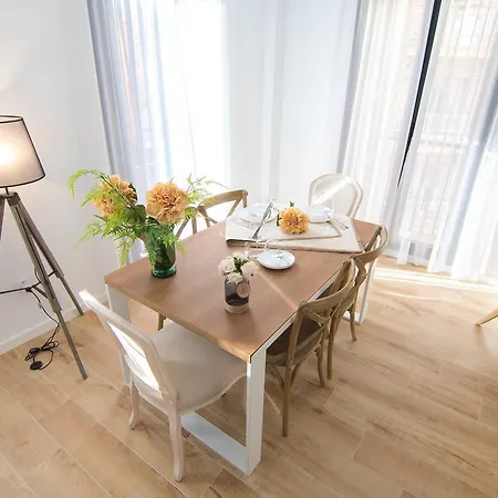 Tuguest Gran Via Apartman *